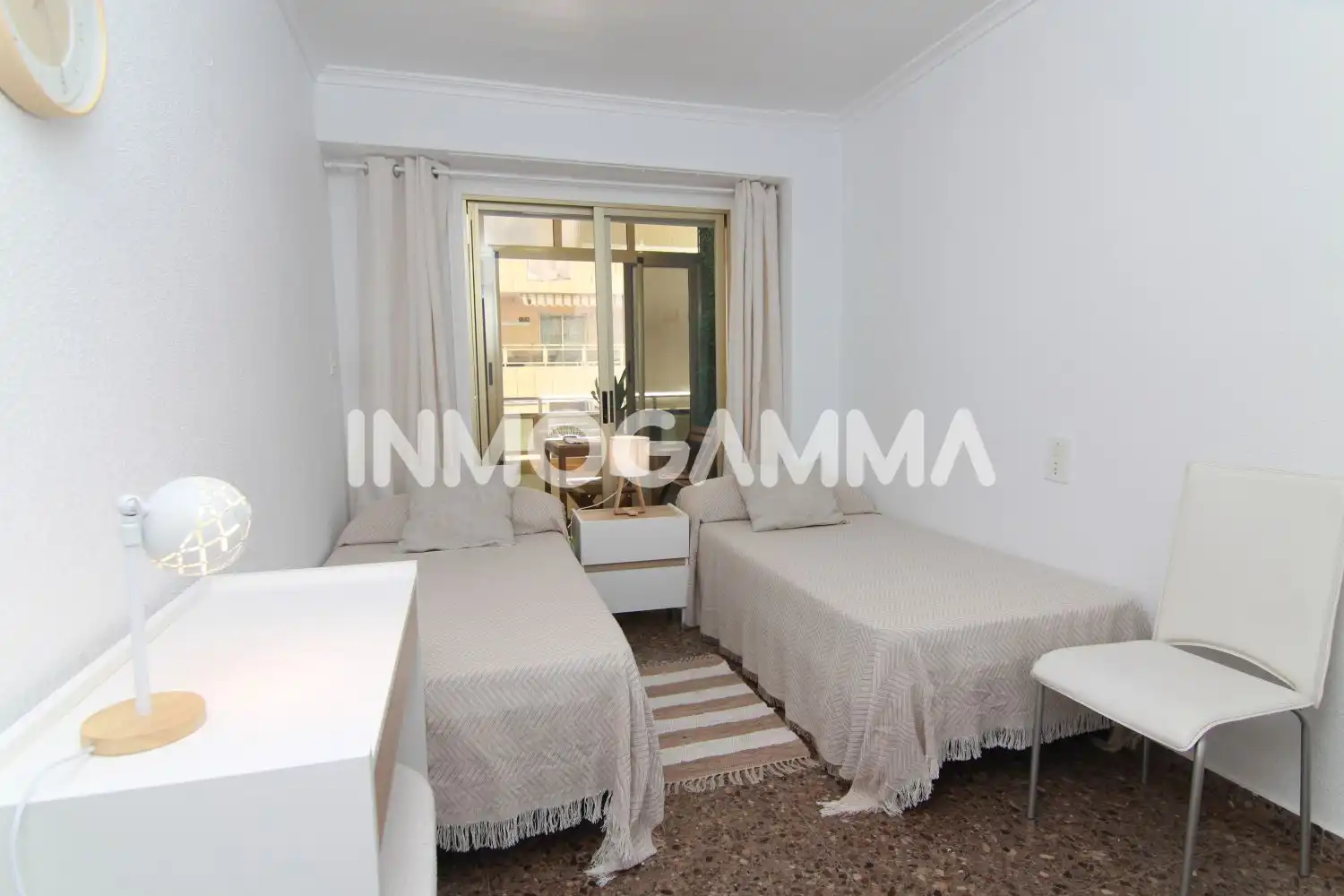 Habitación de Apartamento de alquiler en Cullera con Terraza, Amueblado y Piscina comunitaria