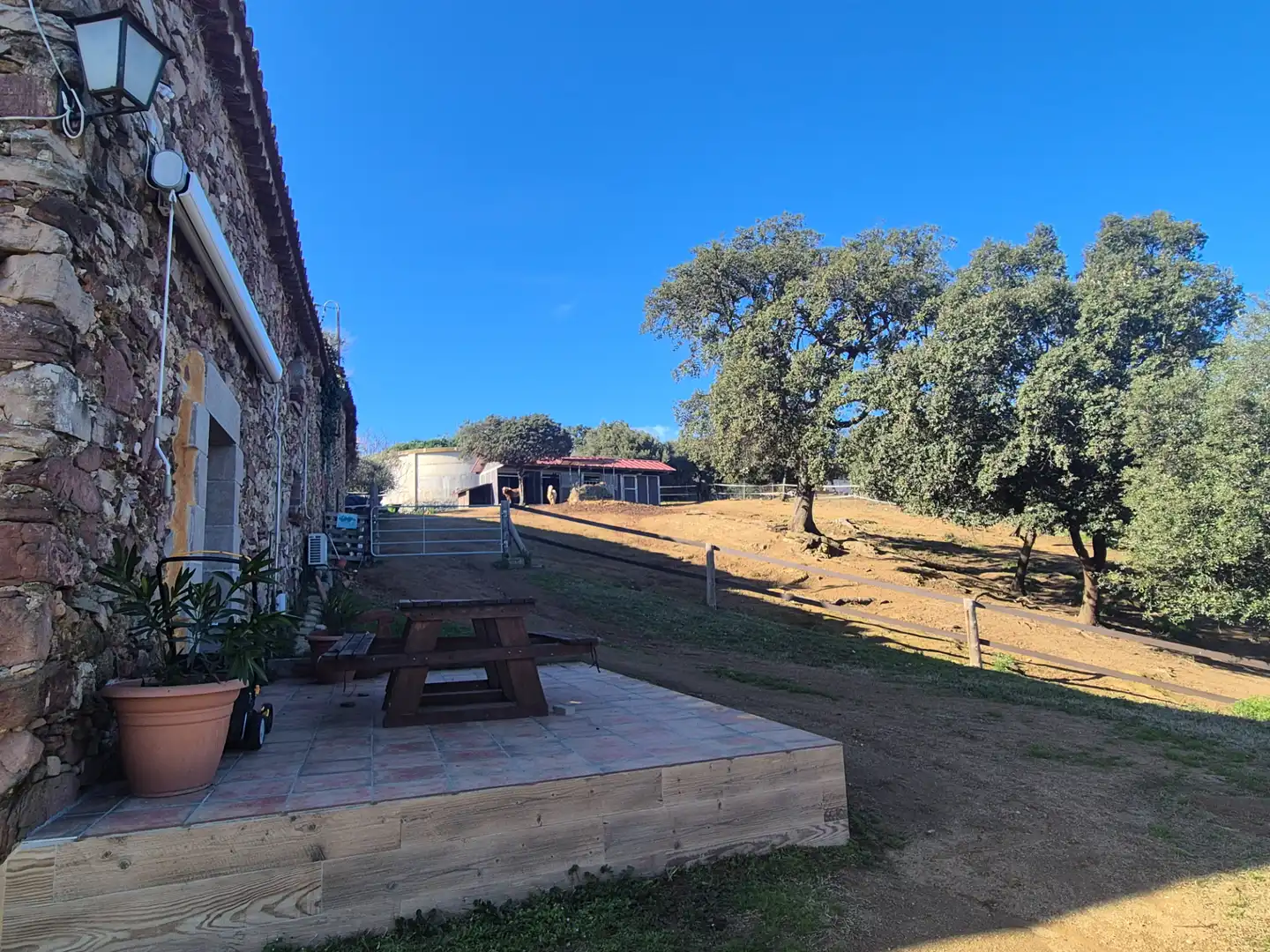 Vista exterior de Finca rústica en venta en Santa Eulàlia de Ronçana con Aire acondicionado, Calefacción y Jardín privado