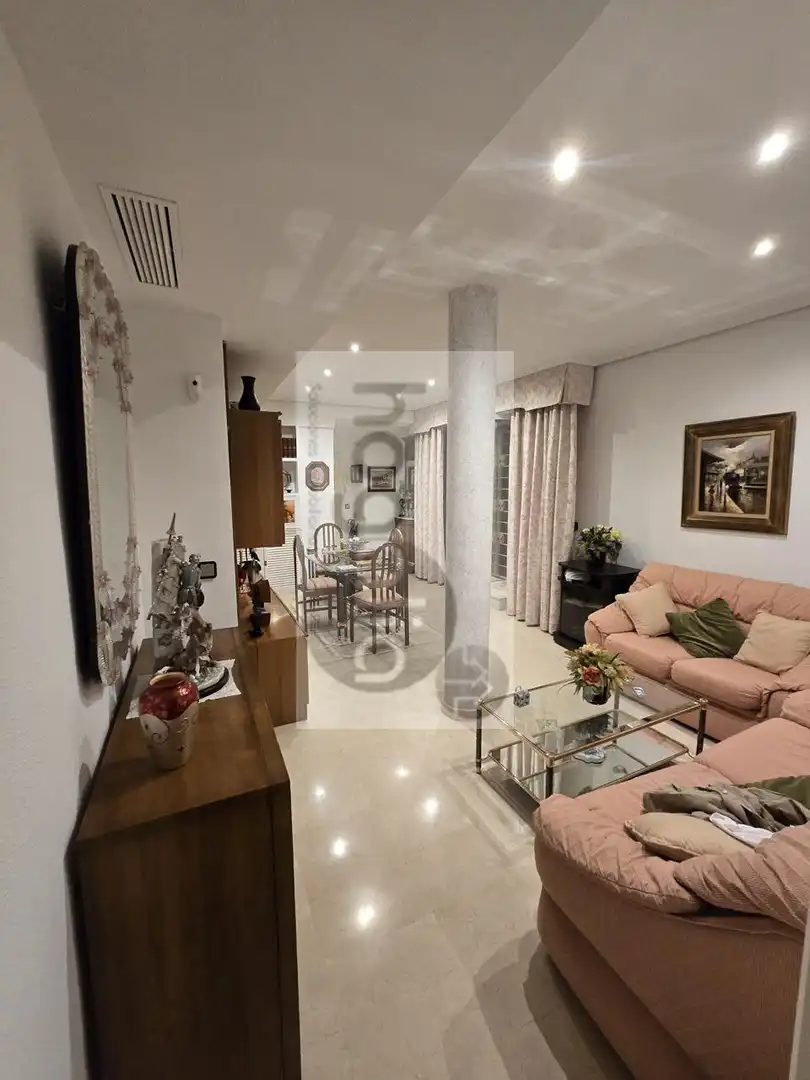 Living room of Attic for rent in Sevilla  with Air Conditioner, Terrace and Furnished