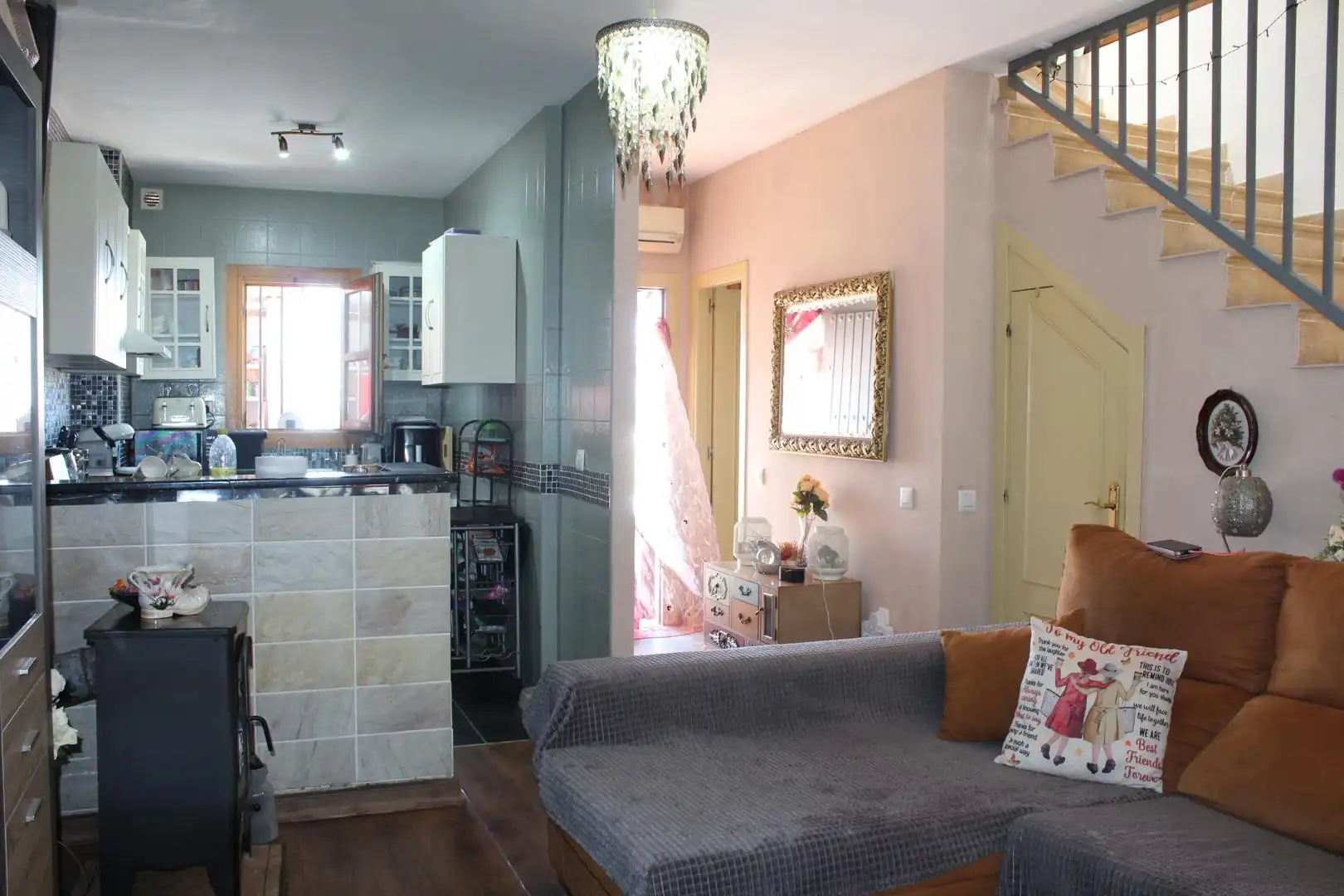 Sala de estar de Casa adosada en venta en Enix con Aire acondicionado, Calefacción y Jardín privado