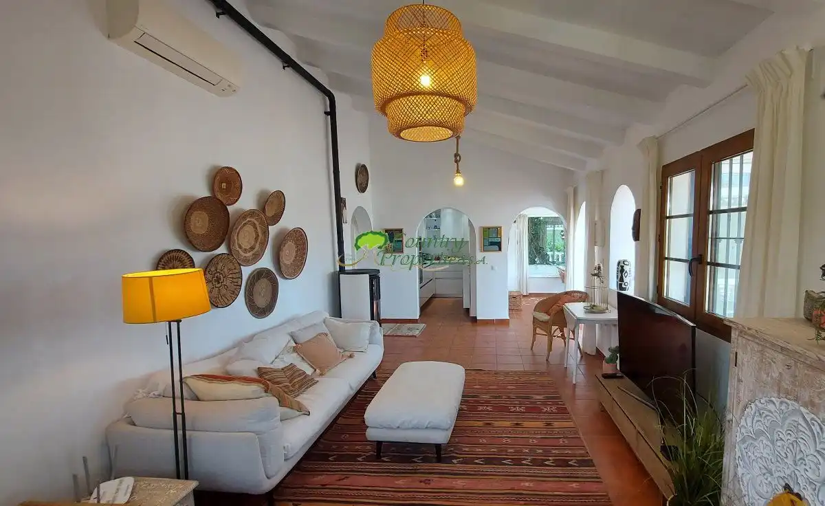 Sala de estar de Finca rústica en venta en Torrox con Aire acondicionado, Calefacción y Jardín privado