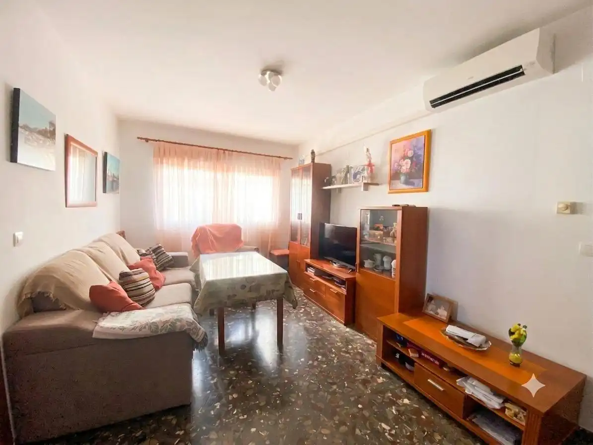 Sala de estar de Piso en venta en Churriana de la Vega con Aire acondicionado