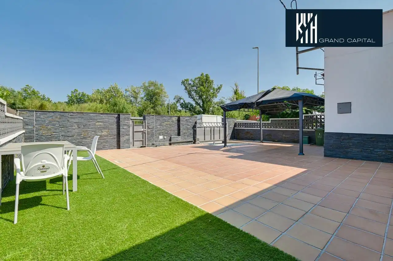 Terrace of Houses for sale in Sarrià de Ter  with Air Conditioner and Heating