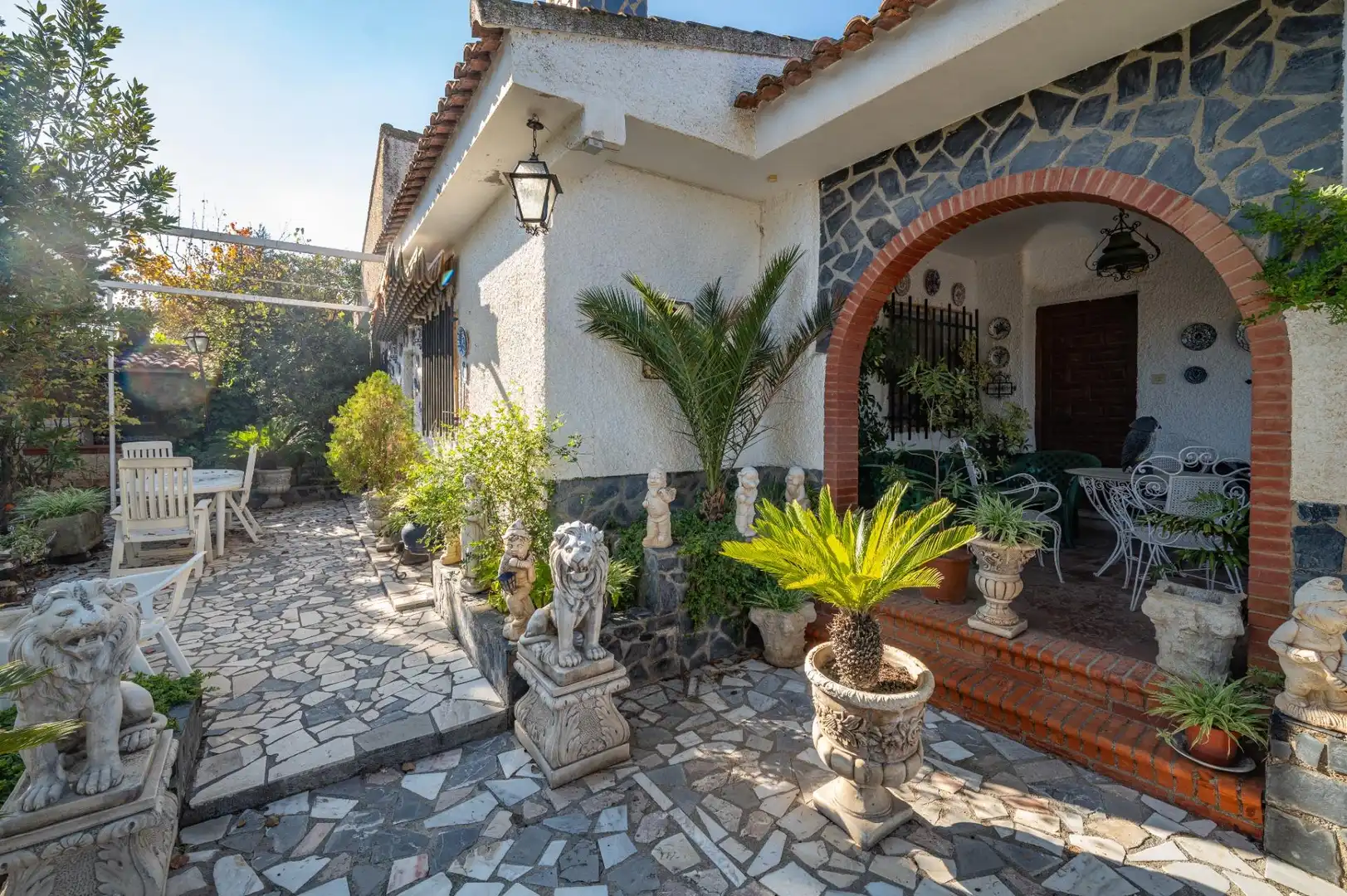 Chalet con piscina en venta en Avenida Suspiro del Moro 41, imagen 9