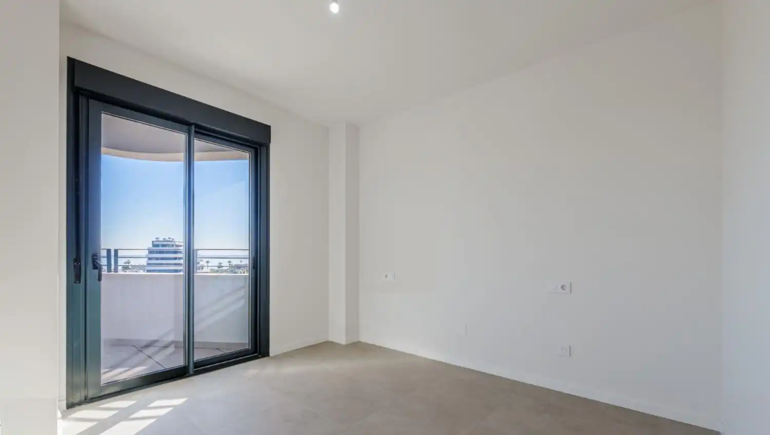 Schlafzimmer von Dachboden zum Verkauf in Torremolinos mit Klimaanlage, Terrasse und Abstellraum