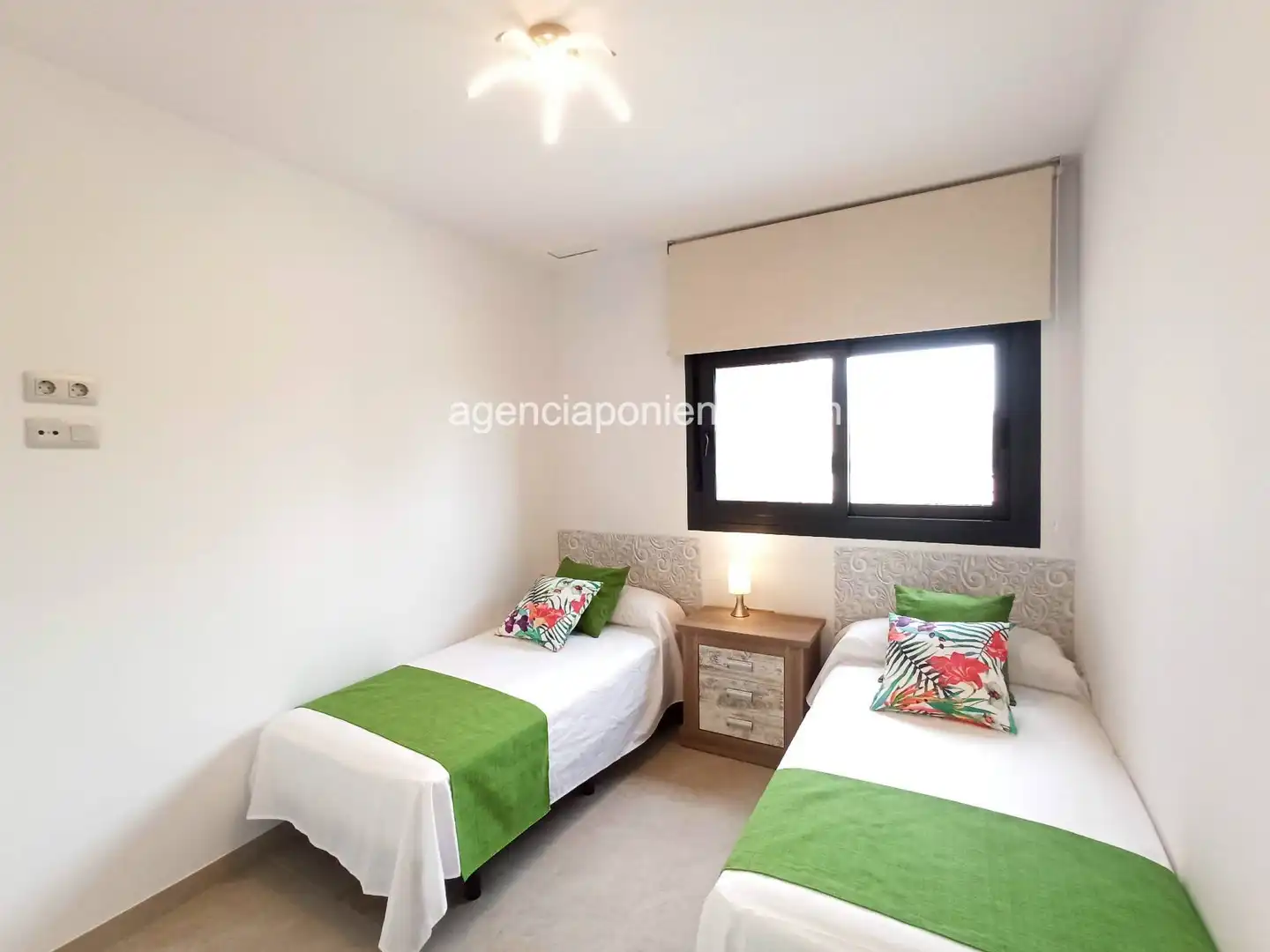 Bedroom of Flat for rent in Benidorm  with Air Conditioner, Terrace and Furnished