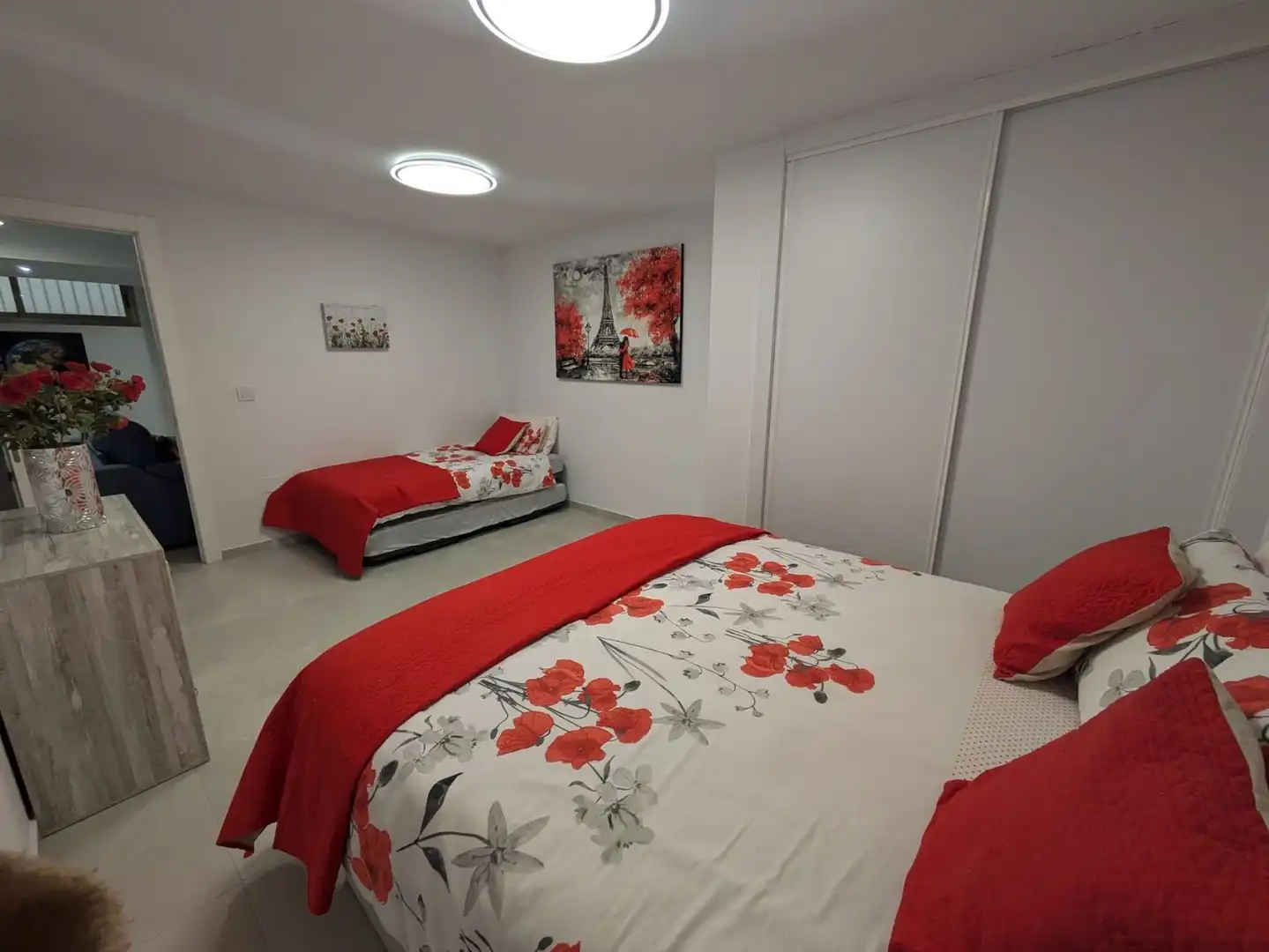 Dormitori de Casa o xalet en venda en Orihuela amb Jardí privat, Terrassa i Piscina