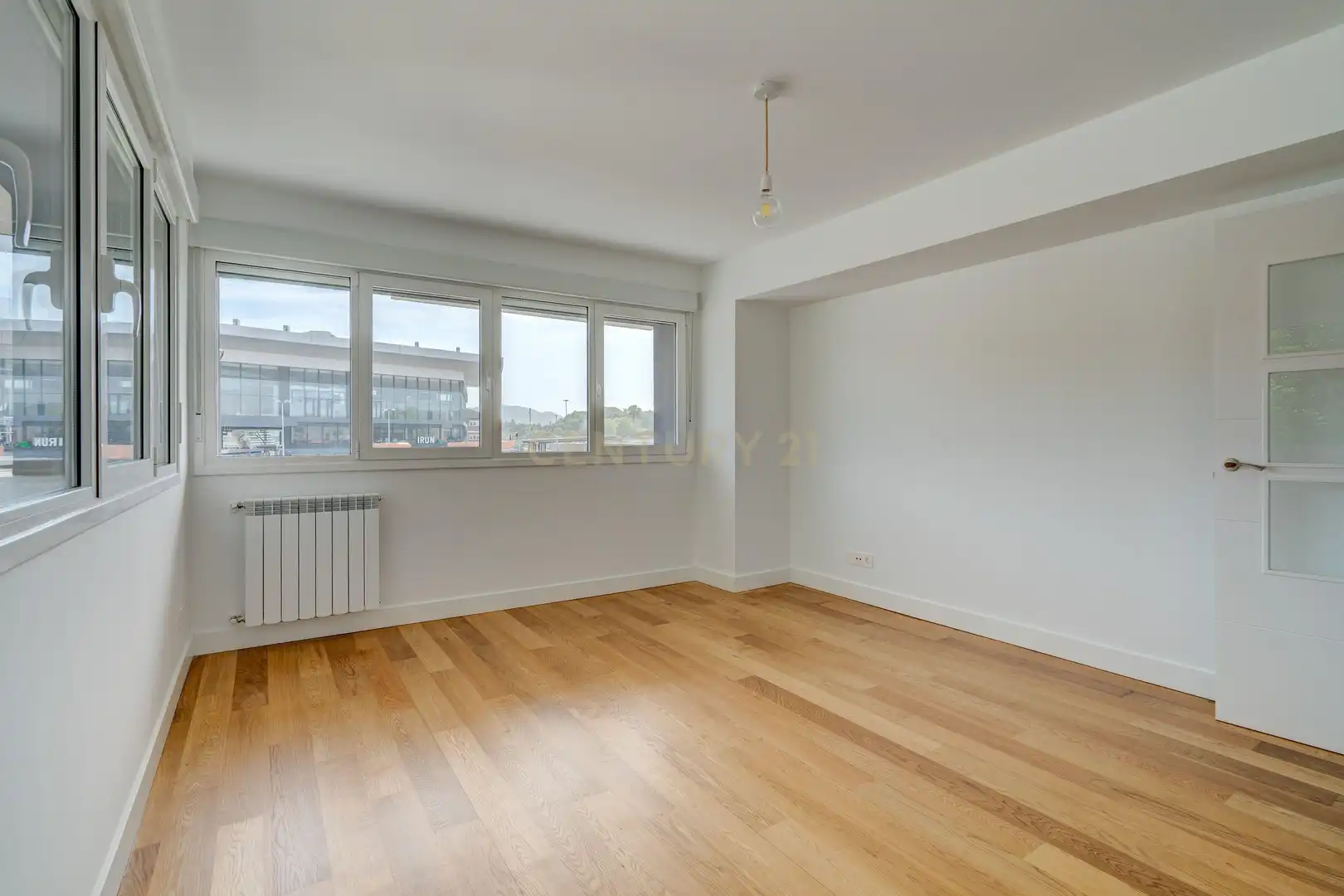Bedroom of Flat for sale in Irun 