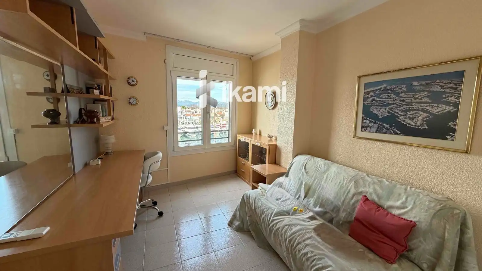 Schlafzimmer von Dachboden zur Miete in Empuriabrava mit Klimaanlage, Heizung und Terrasse