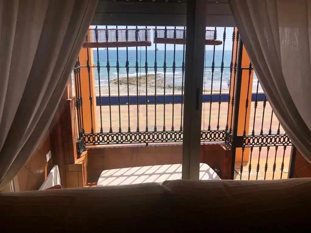 Schlafzimmer von Wohnung zur Miete in Algeciras