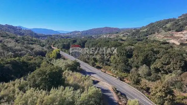 Casa o xalet en venda en Cenlle amb Jardí privat