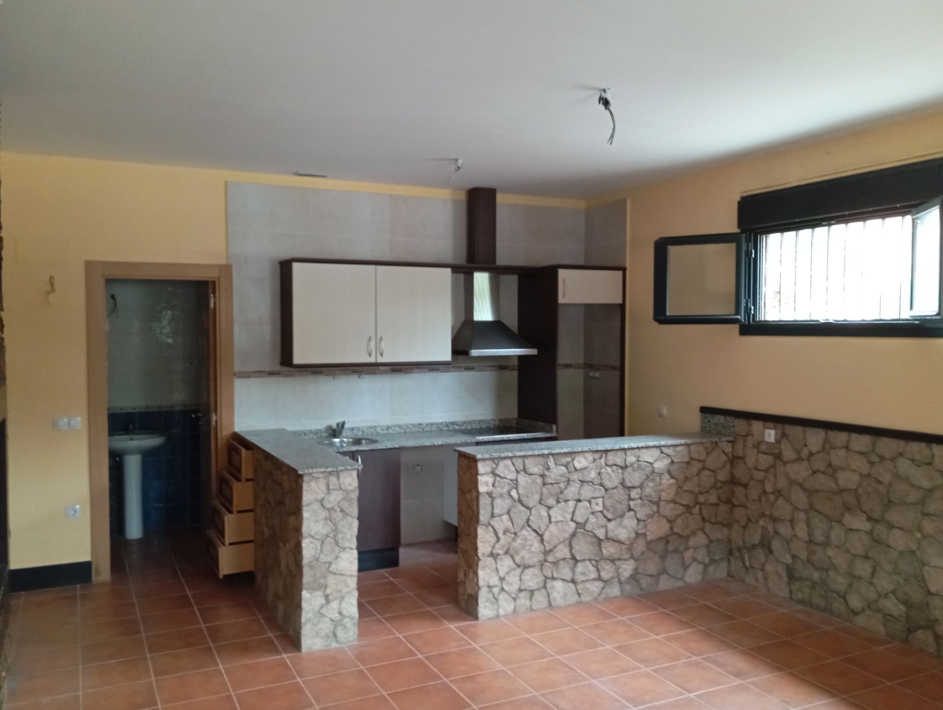 Kitchen of Premises for sale in  Logroño