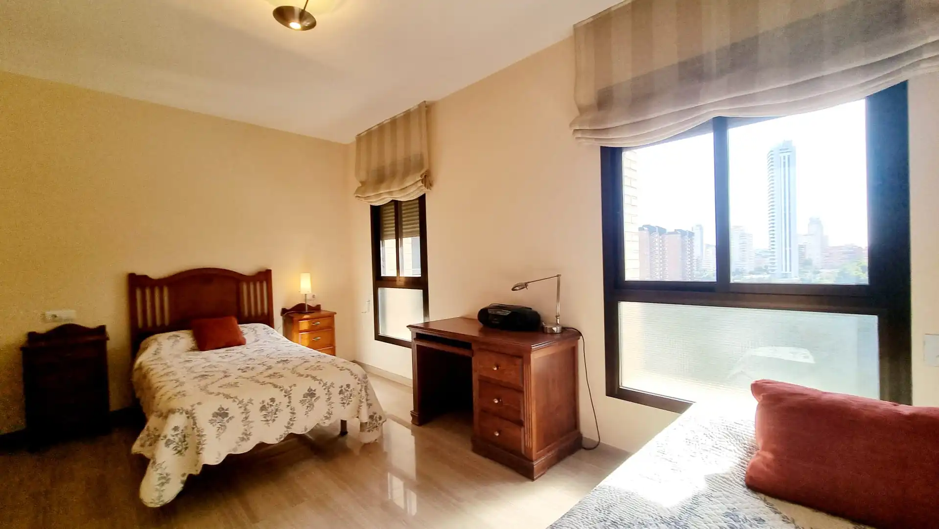 Habitación de Ático en venta en Benidorm con Aire acondicionado, Jardín privado y Terraza