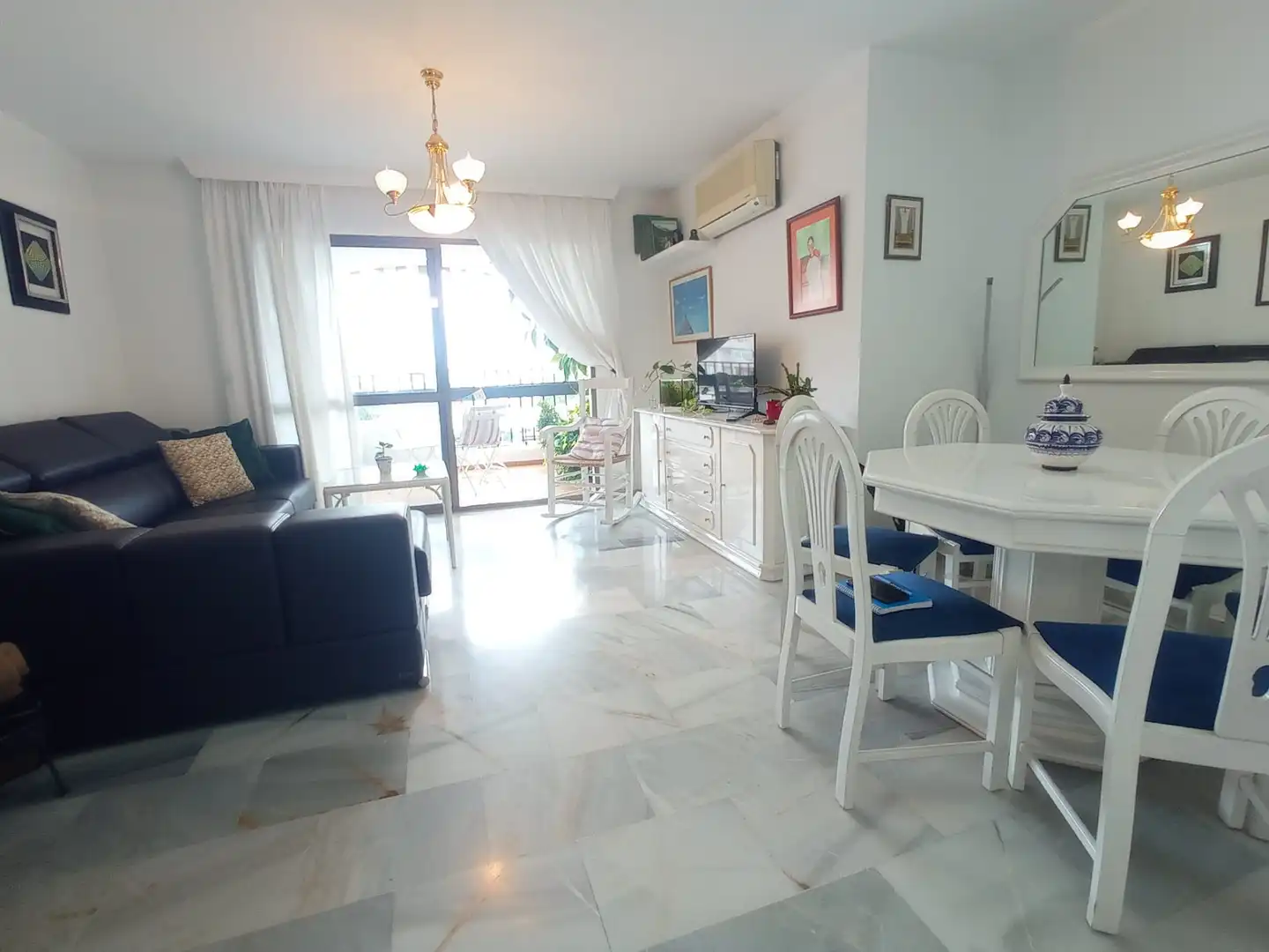 Wohnzimmer von Wohnung zur Miete in Fuengirola mit Klimaanlage, Terrasse und Möbliert