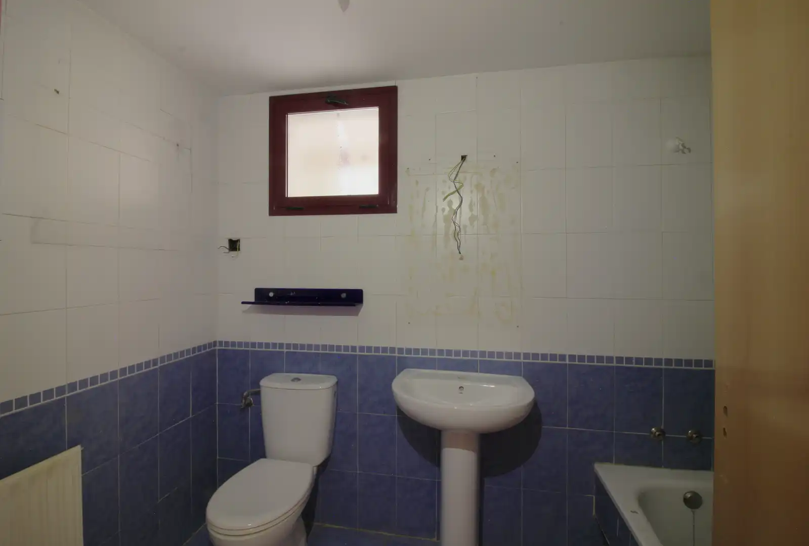 Bany de Pis en venda en Madrid amb Parquet, Traster i Alarma