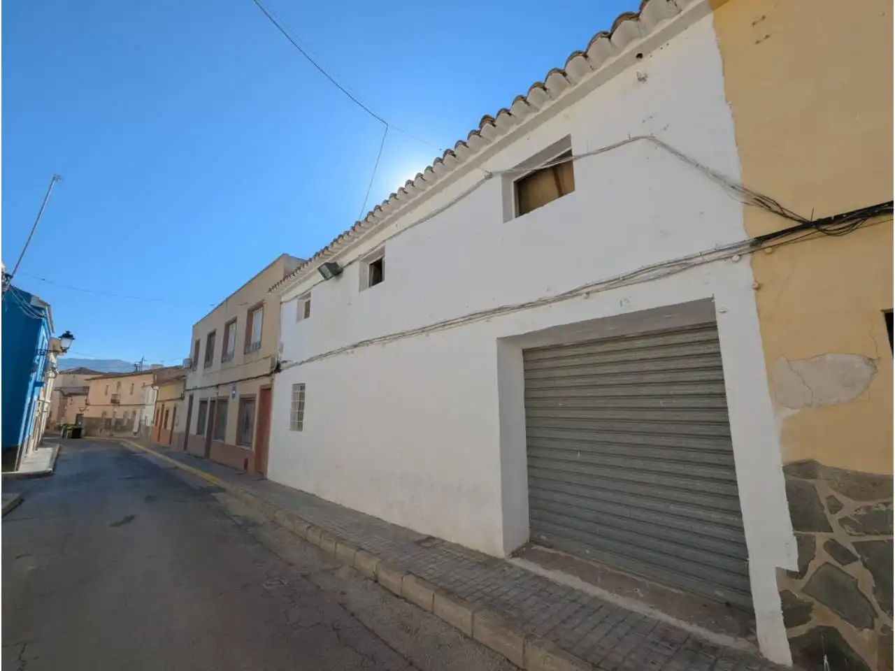 Vista exterior de Nave industrial en venta en Sax