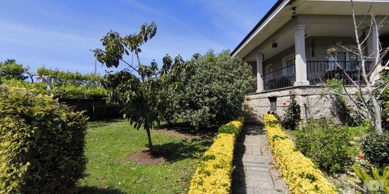 Jardí de Casa o xalet en venda en Vilagarcía de Arousa amb Jardí privat, Terrassa i Traster