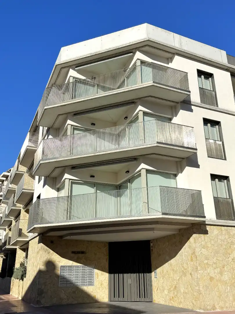 Exterior view of Flat for sale in Palamós  with Air Conditioner, Heating and Terrace