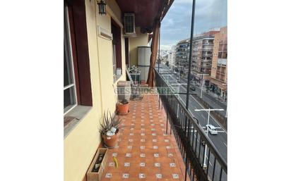 Exterior view of Flat for sale in  Sevilla Capital