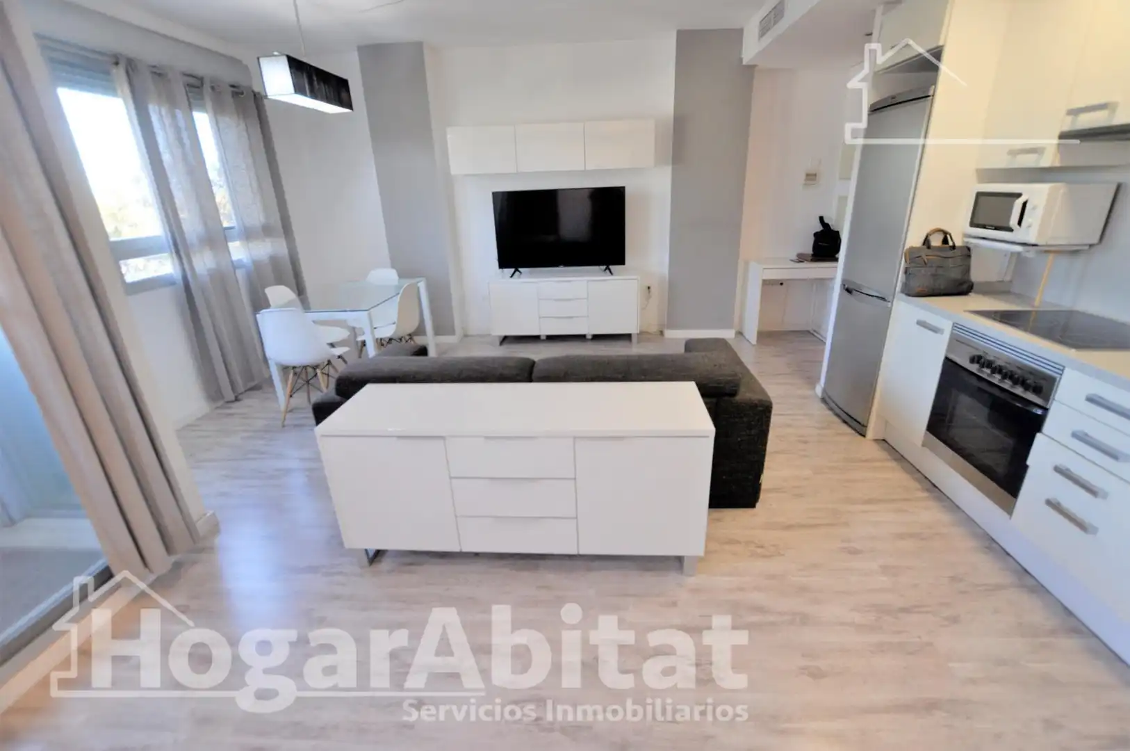 Sala d'estar de Pis en venda en Valencia amb Aire condicionat, Moblat i Balcó