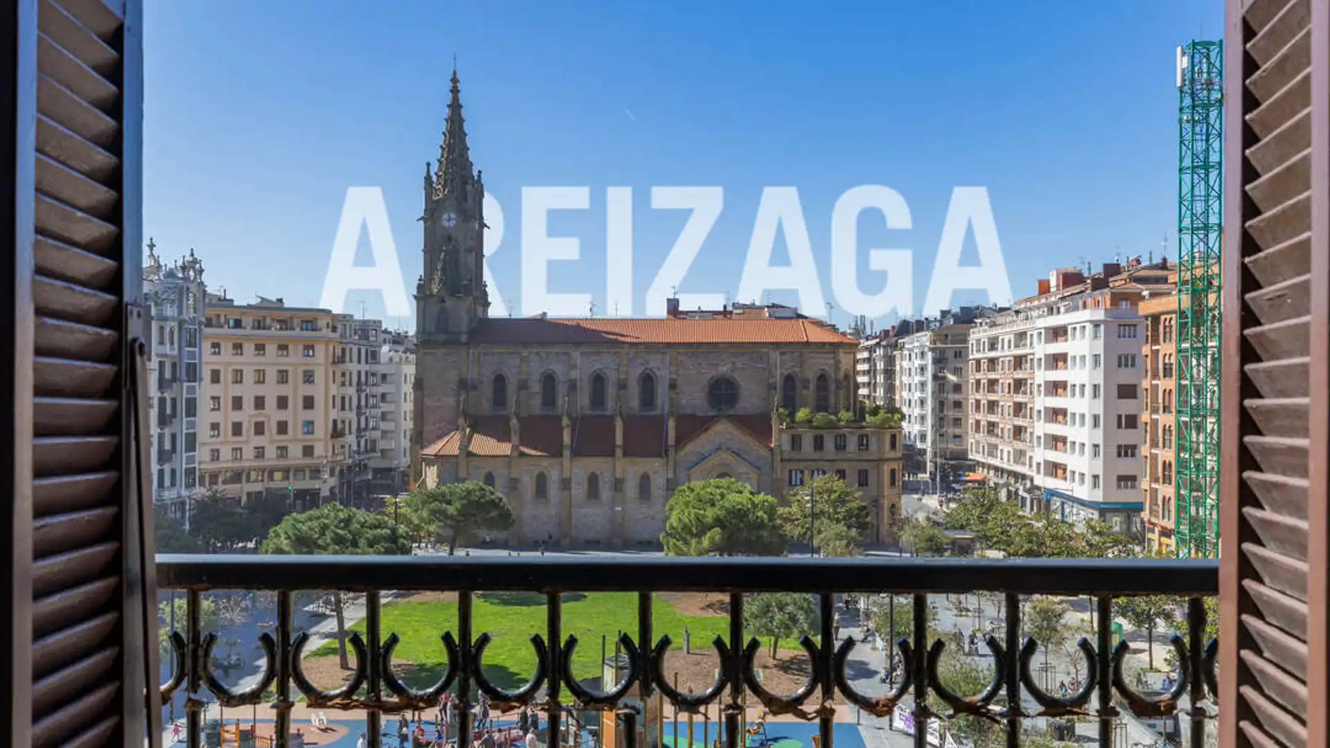 Vista exterior de Piso en venta en Donostia - San Sebastián  con Calefacción