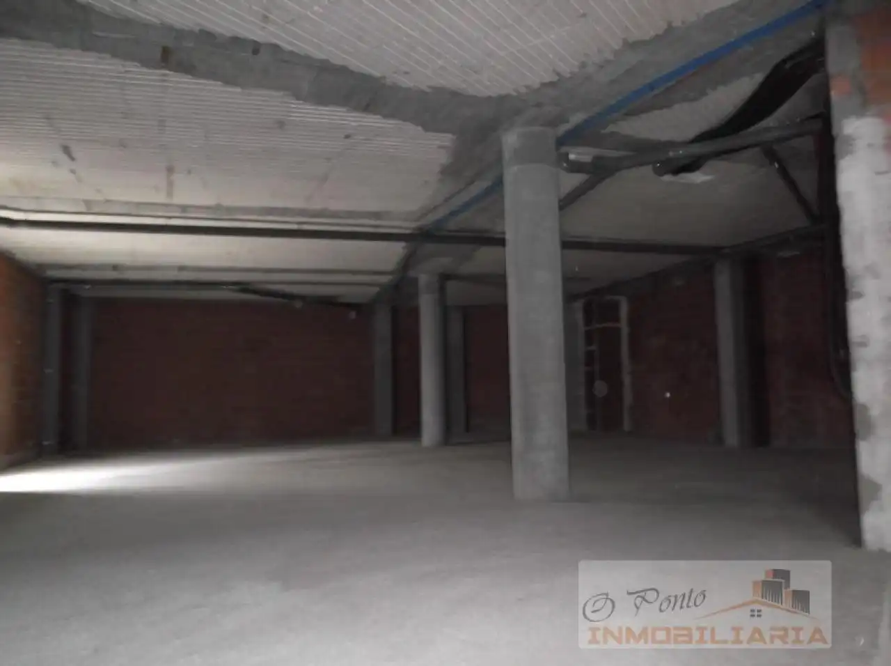 Local comercial en venta en A Malata - Catabois - Ciudad Jardín