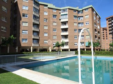 Pis amb piscina de lloguer a Calle Eusebio González Suárez