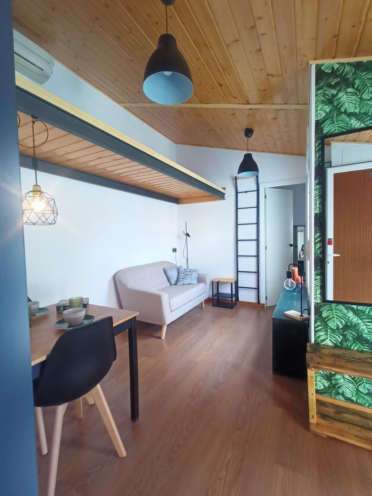 Sala d'estar de Àtic en venda en  Sevilla Capital amb Aire condicionat