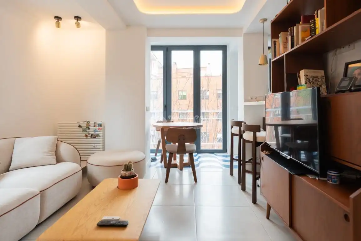 Living room of Flat for sale in Madrid  with Heating and Parquet flooring