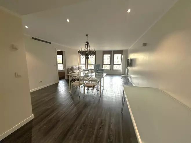 Vista exterior de Pis de lloguer en Girona Capital amb Aire condicionat, Calefacció i Parquet