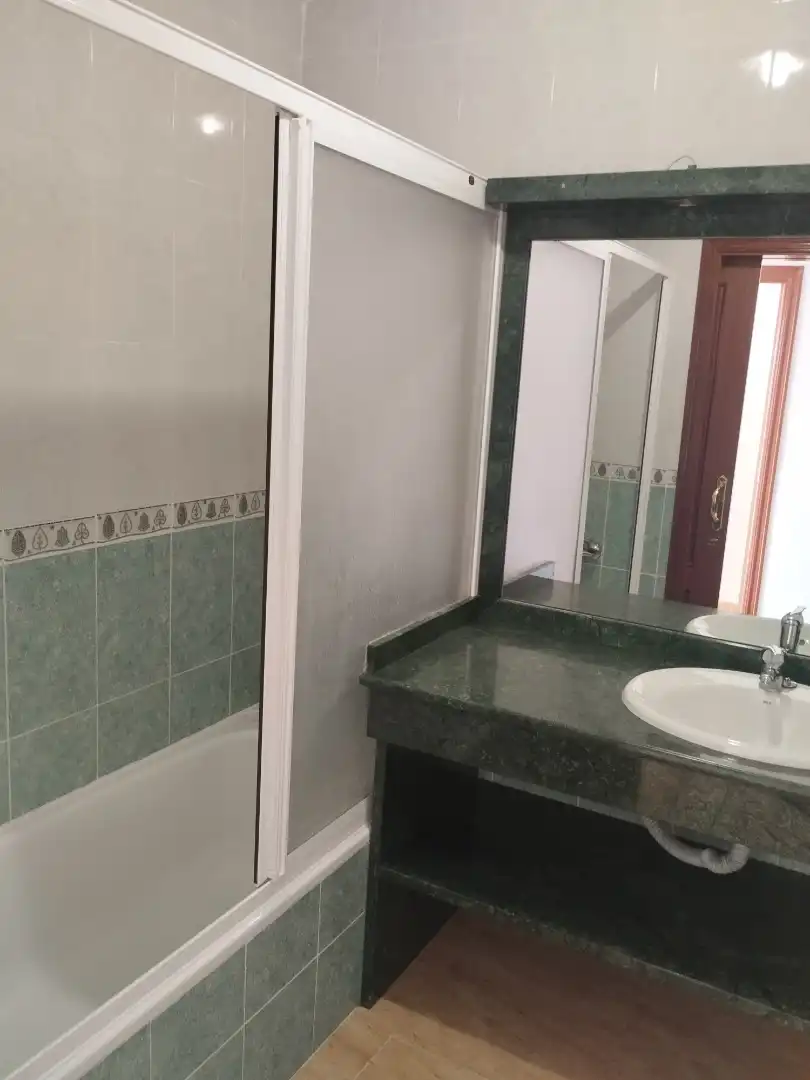 Baño de Casa adosada en venta en La Albuera con Balcón