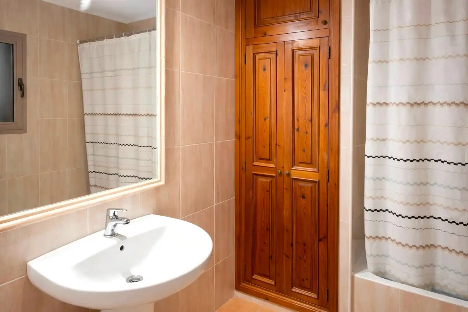 Badezimmer von Wohnungen zum Verkauf in Pollença mit Heizung, Terrasse und Abstellraum