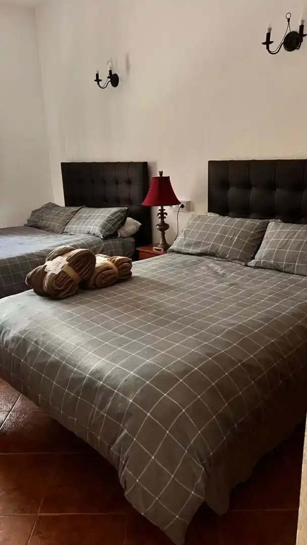 Schlafzimmer von Country house zur Miete in Alozaina mit Klimaanlage, Privatgarten und Abstellraum