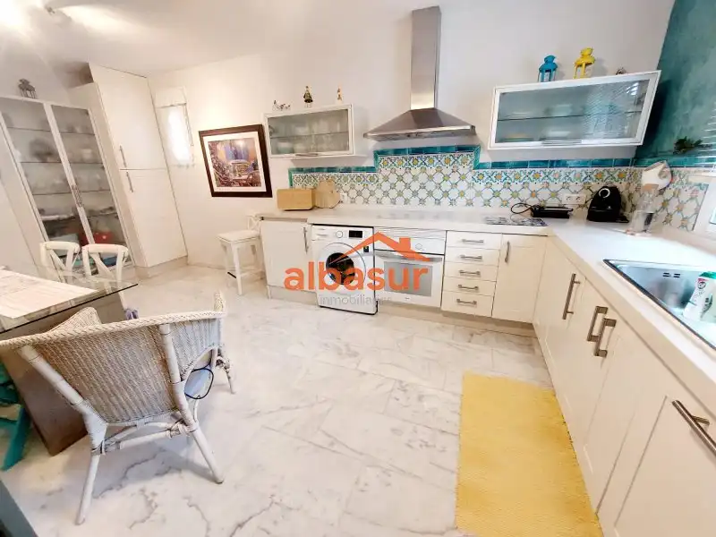 Chalet con terraza en venta en Avenida de los Encinares 16, imagen 9