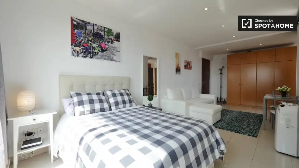 Flat with terrace to rent in Eixample, imagen 6