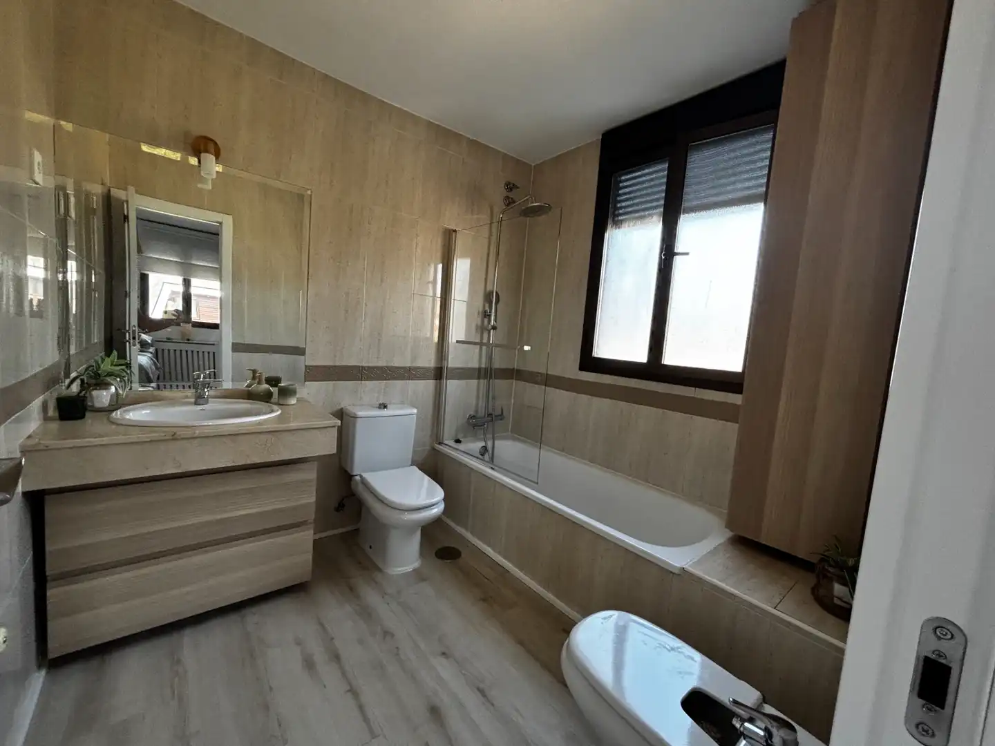 Baño de Casa adosada en venta en Algete con Aire acondicionado, Calefacción y Jardín privado