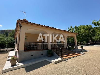 Vista exterior de Casa o xalet en venda en Ontinyent amb Aire condicionat, Jardí privat i Piscina