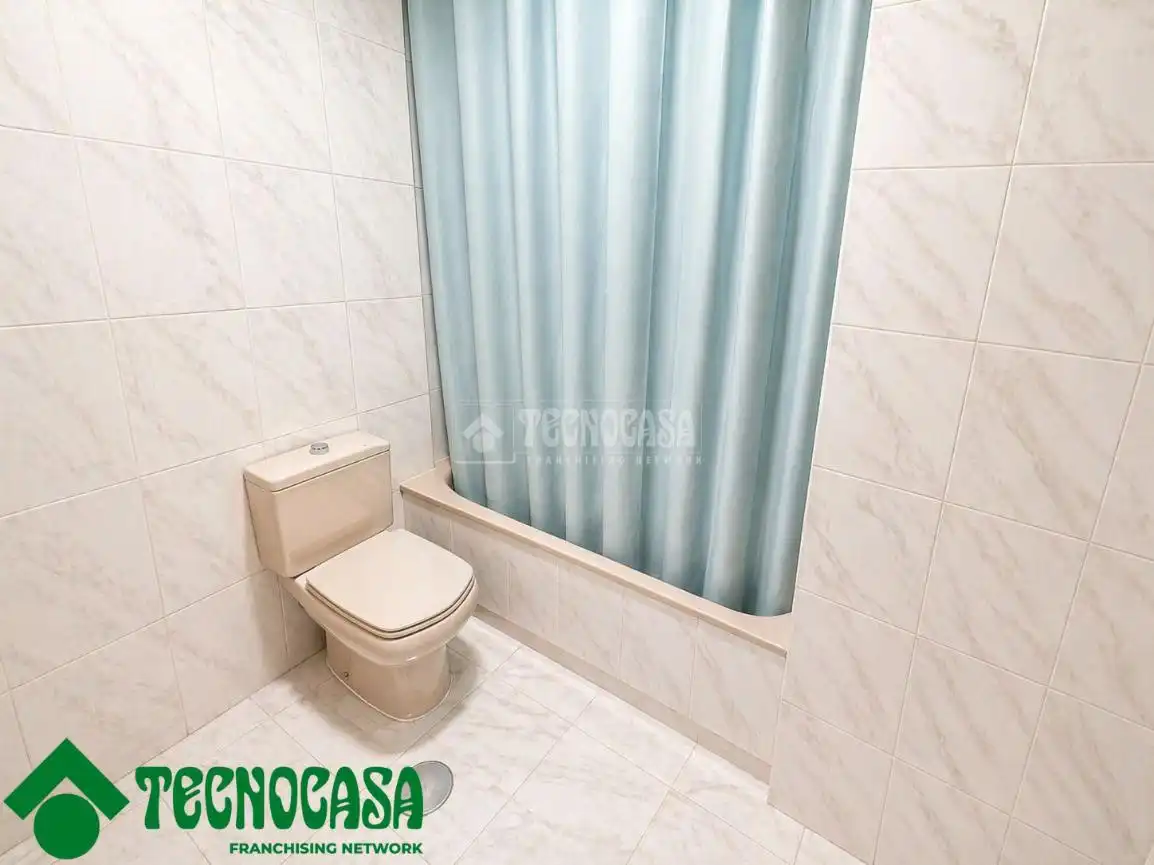 Baño de Piso en venta en Toledo con Calefacción y Amueblado