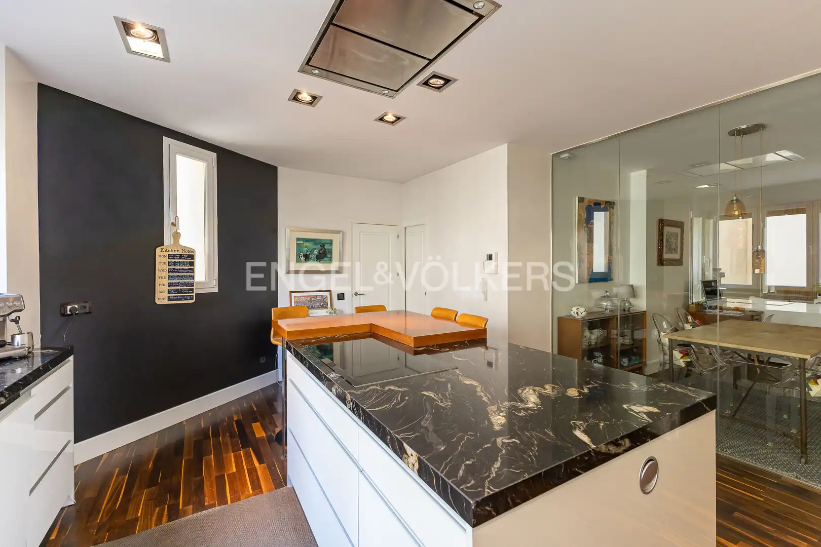 Kitchen of Flat for sale in Madrid  with Air Conditioner, Heating and Parquet flooring