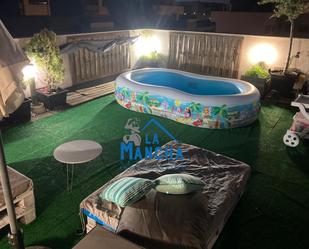 Piscina de Àtic en venda en  Albacete Capital amb Aire condicionat, Calefacció i Jardí privat