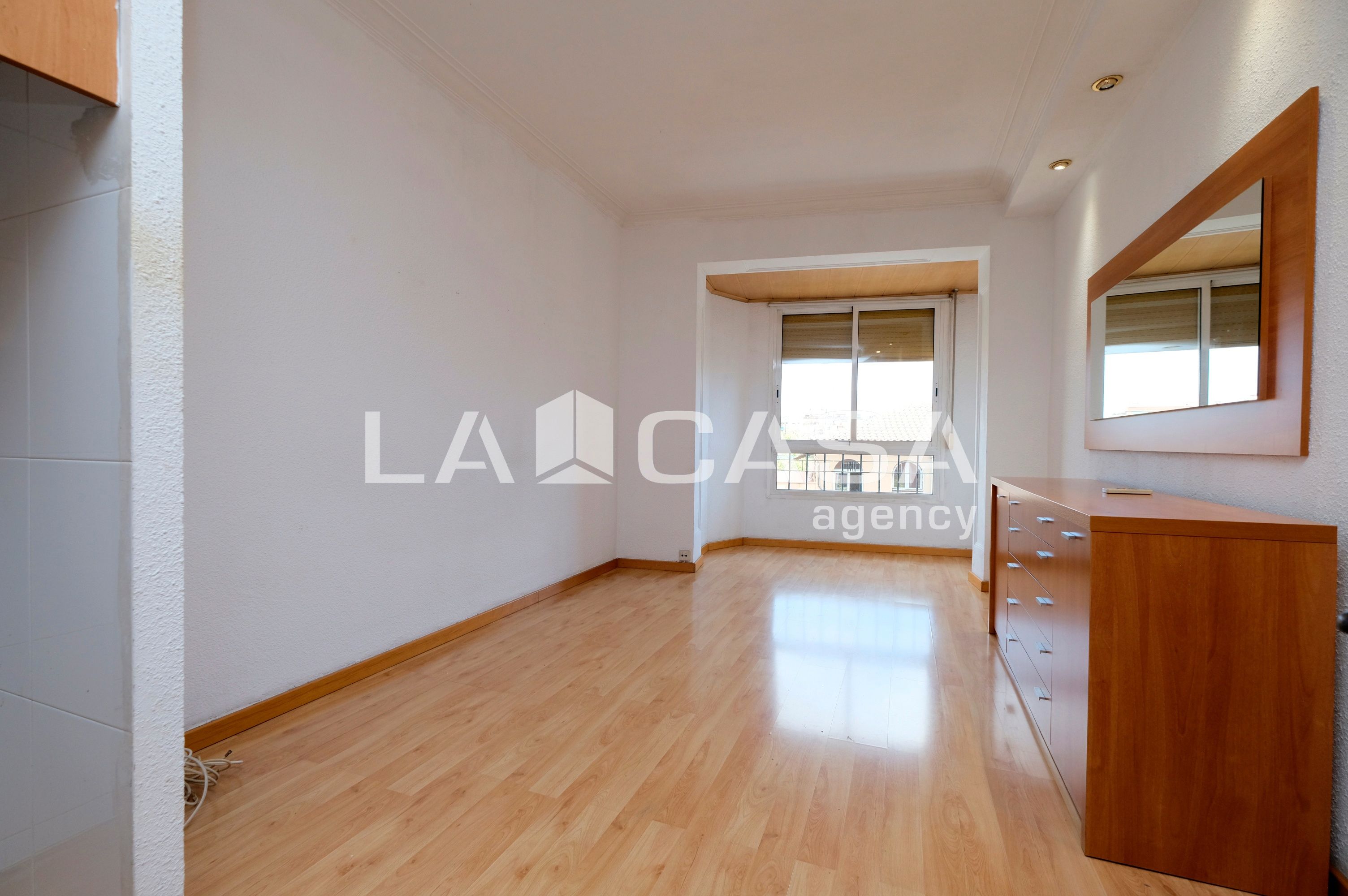 Bedroom of Flat for sale in  Barcelona Capital  with Heating