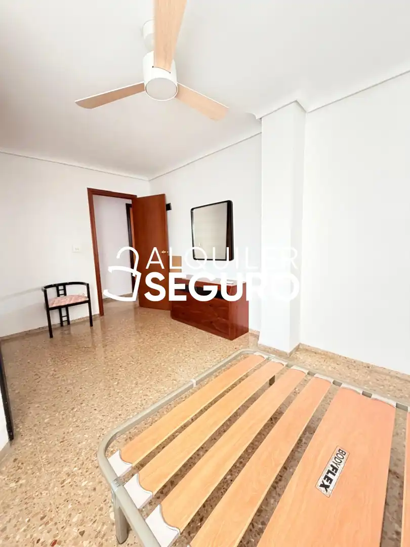 Habitación de Piso de alquiler en Vila-real con Aire acondicionado, Calefacción y Amueblado