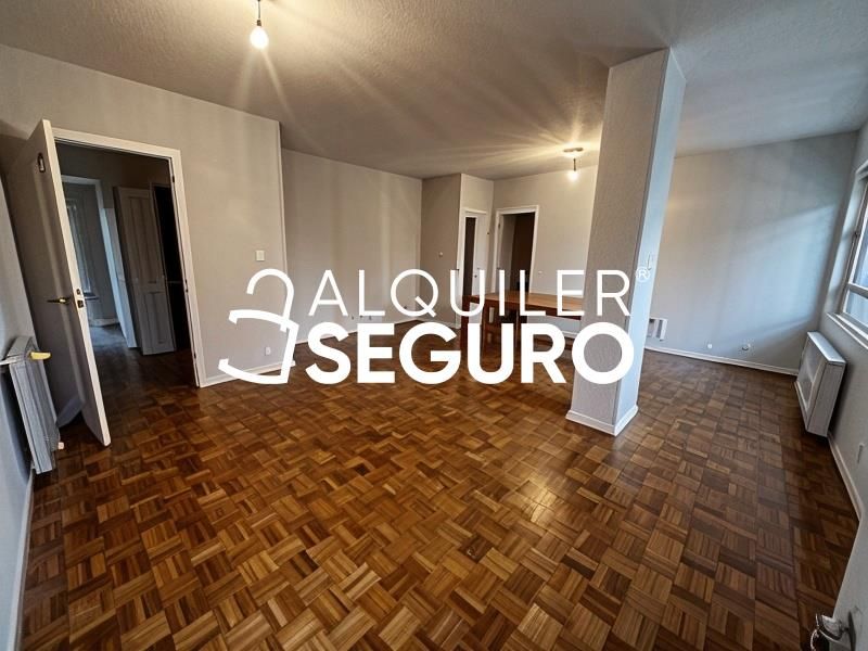 Living room of Flat to rent in  Madrid Capital  with Air Conditioner and Heating