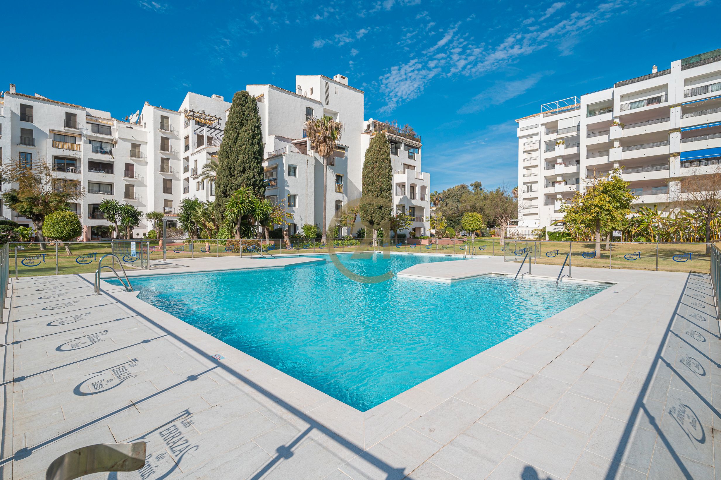 Swimming pool of Apartment for sale in Marbella  with Air Conditioner and Community pool
