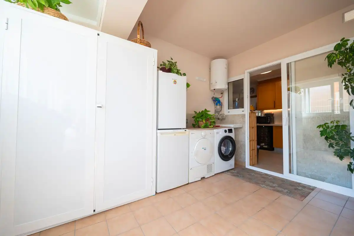 Cuina de Planta baixa en venda en Eivissa amb Aire condicionat, Calefacció i Jardí privat