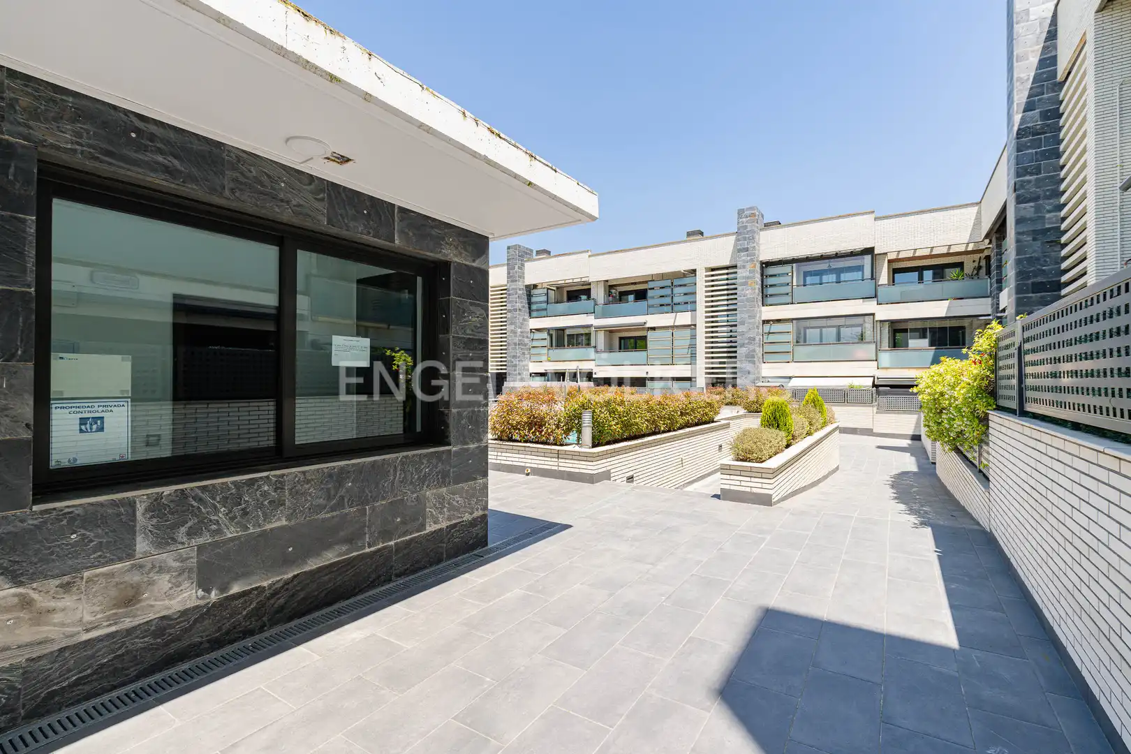 Terrassa de Pis de lloguer en Las Rozas de Madrid amb Aire condicionat, Calefacció i Jardí privat