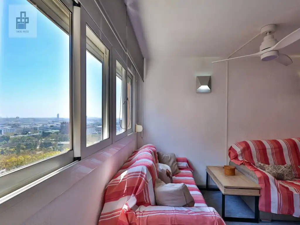Living room of Flat for sale in Cornellà de Llobregat