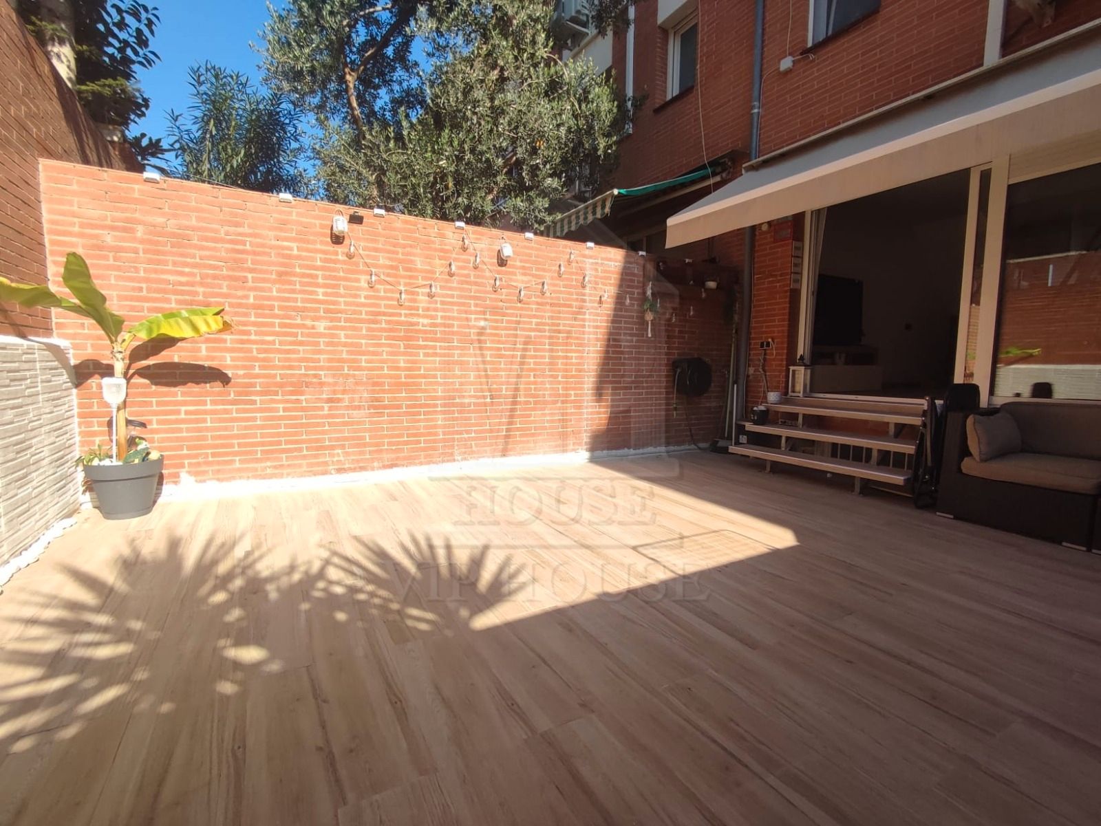 Terrace of Single-family semi-detached for sale in Badalona  with Air Conditioner, Heating and Parquet flooring