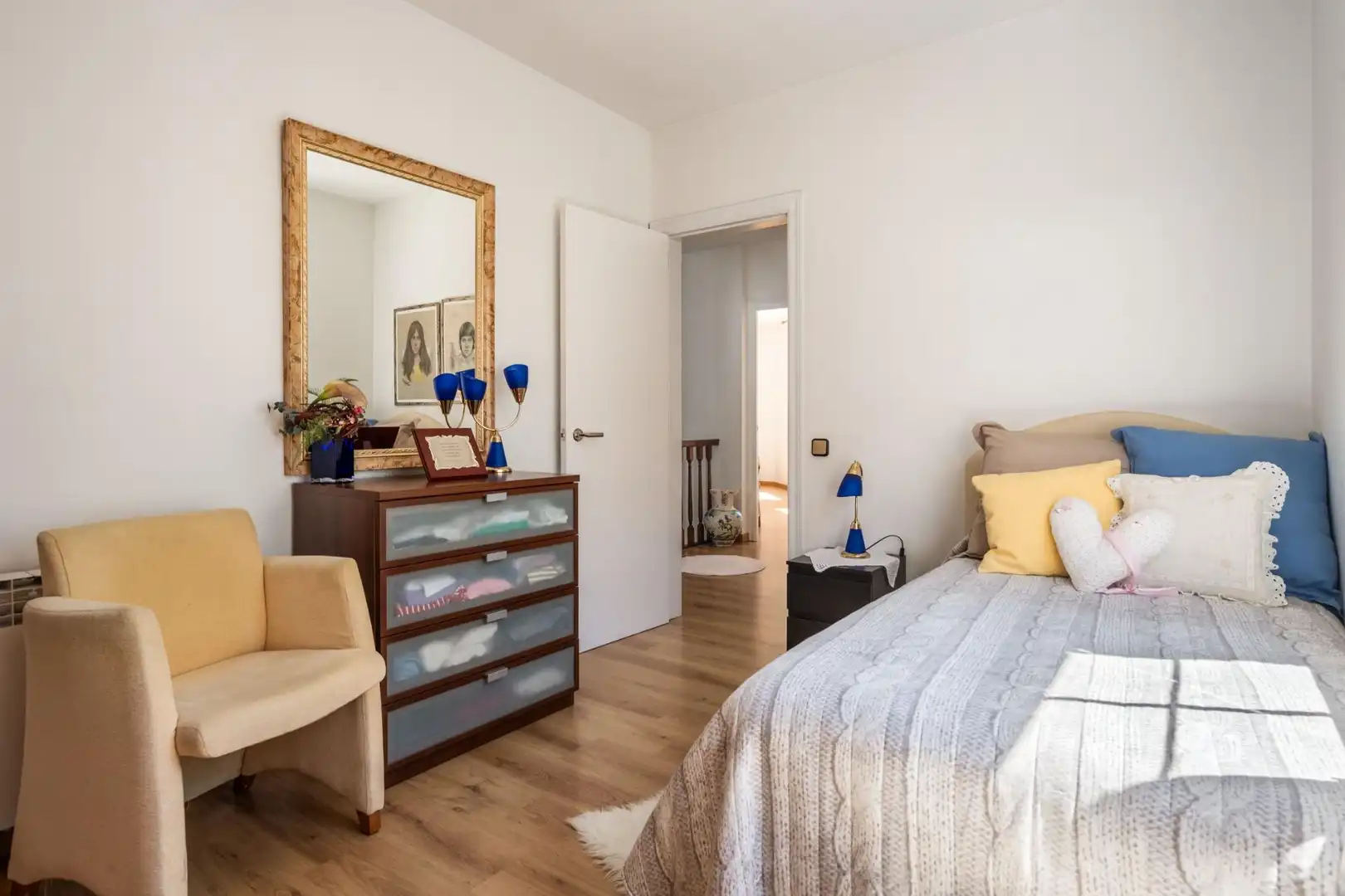 Habitación de Casa adosada en venta en Mollet del Vallès con Aire acondicionado, Calefacción y Jardín privado