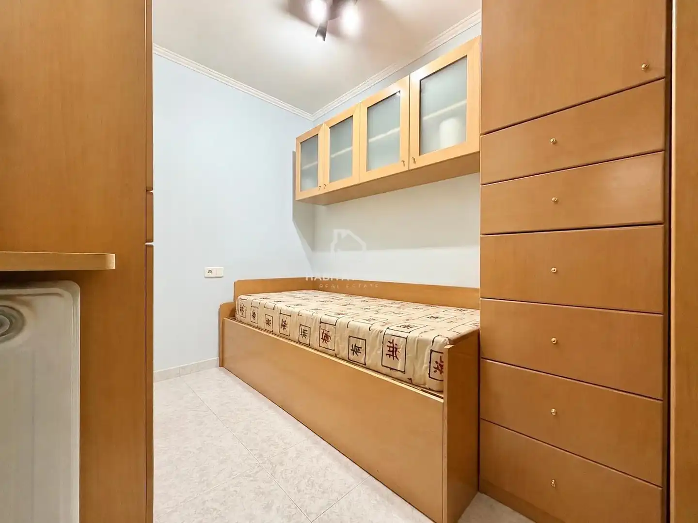 Dormitori de Pis en venda en Girona amb Aire condicionat, Calefacció i Terrassa